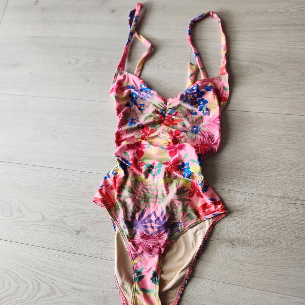 Floral lace up one piece size small